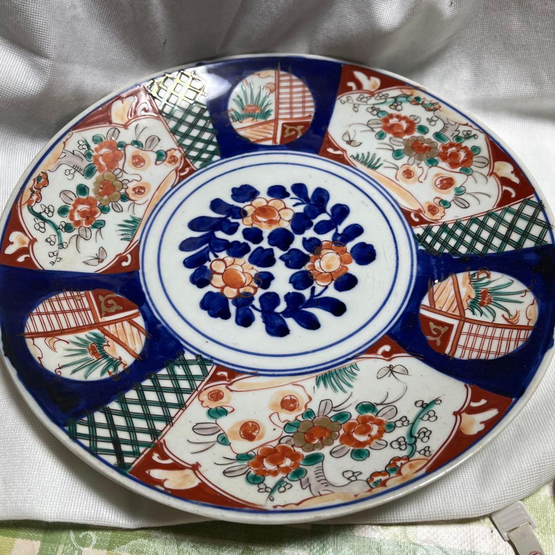 古伊万里様式の色絵金彩の大皿