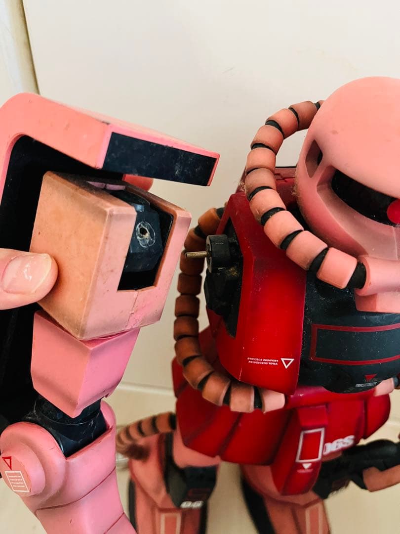 【ジャンク品】ザク、シャアザク　特大フィギュア