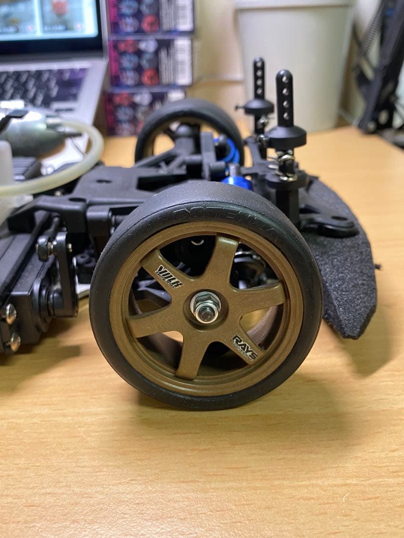 京商GT2ボディ付き カスタムホイール TE37風