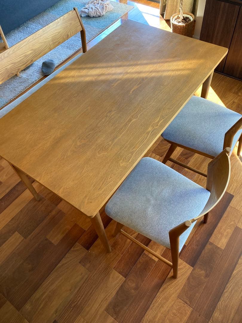 SIGNEシグネ　ダイニングテーブル