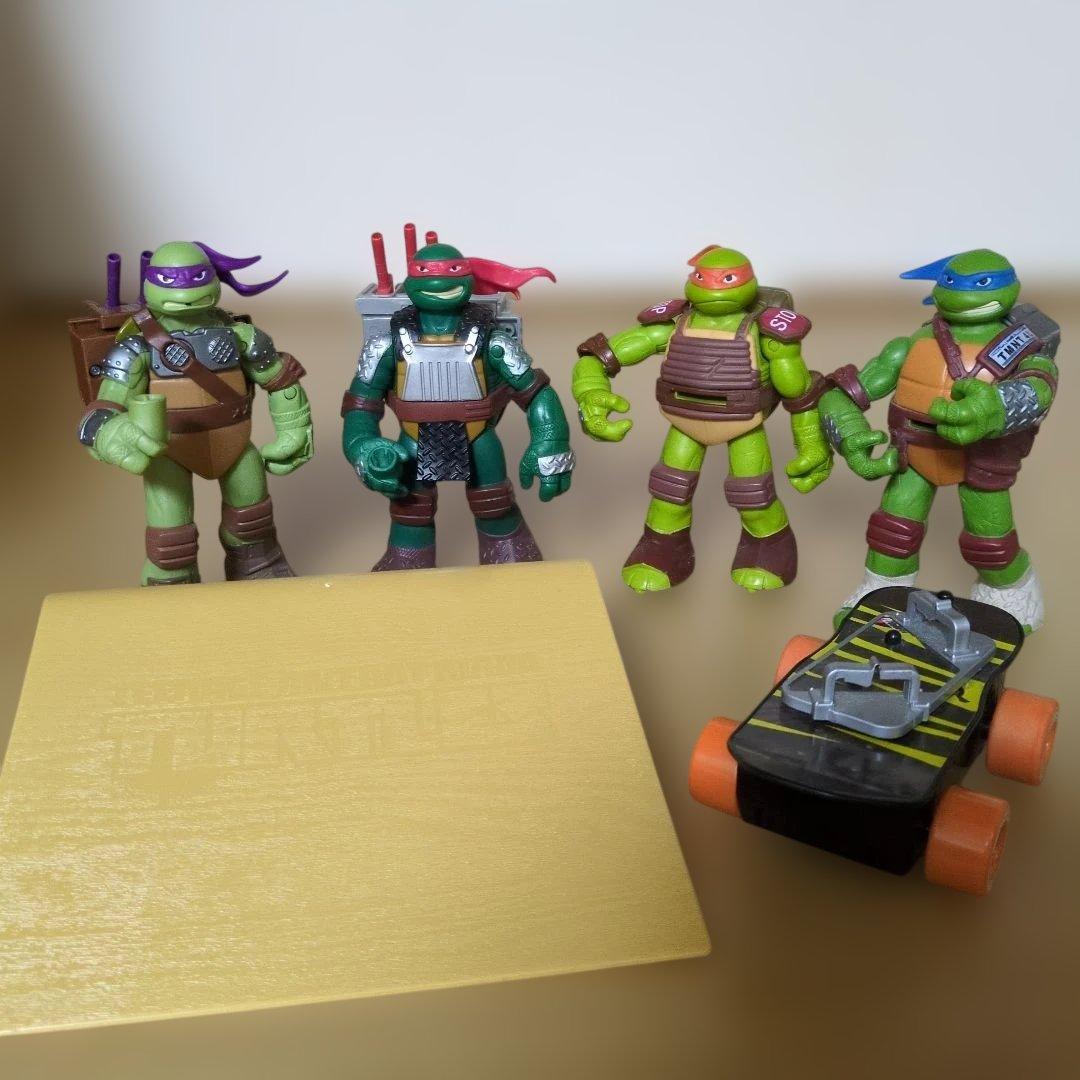 ミュータントタートルズ アメトイ フィギュア 4体セット スケボー ジャンプ台