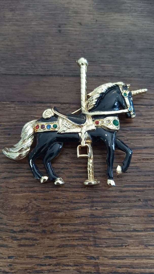 Paris♡フランス蚤の市メリーゴーランド木馬♡horseヴィンテージブローチ