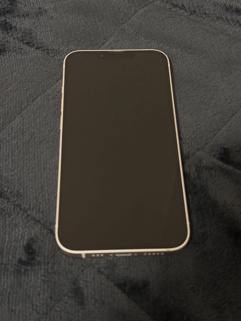 Apple iPhone 13 ホワイト 84%