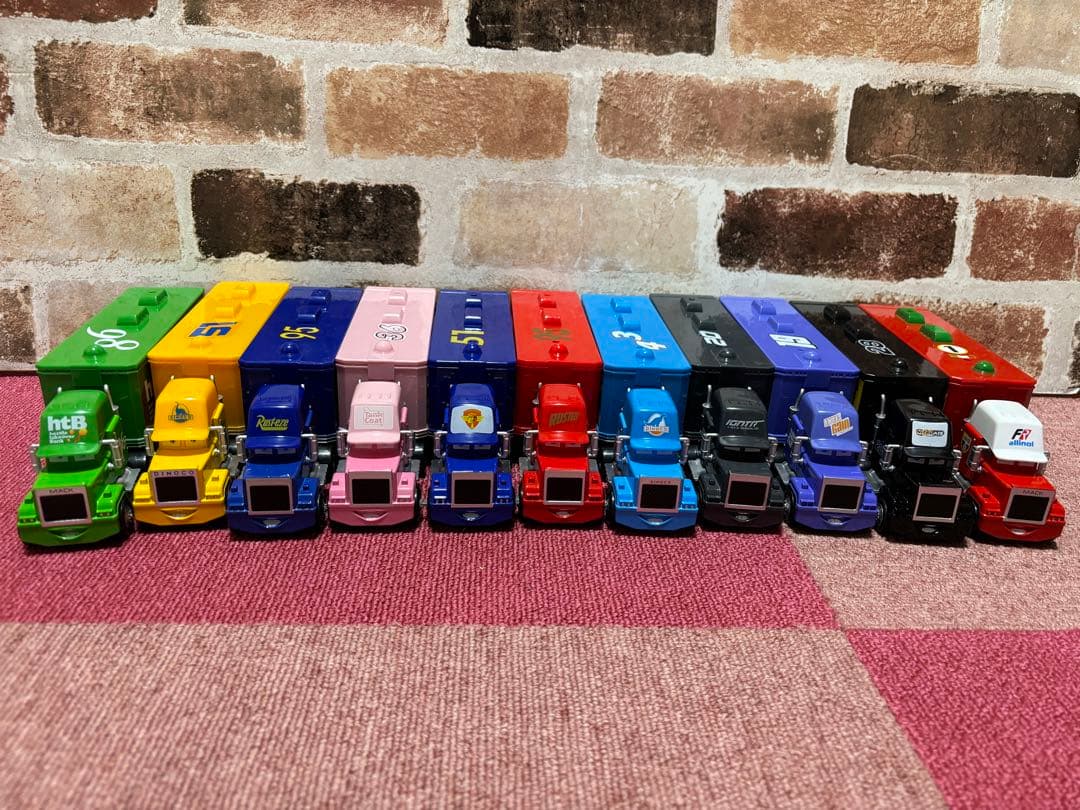 限定出品　カーズ　マックトラック トレーラー 11台セット