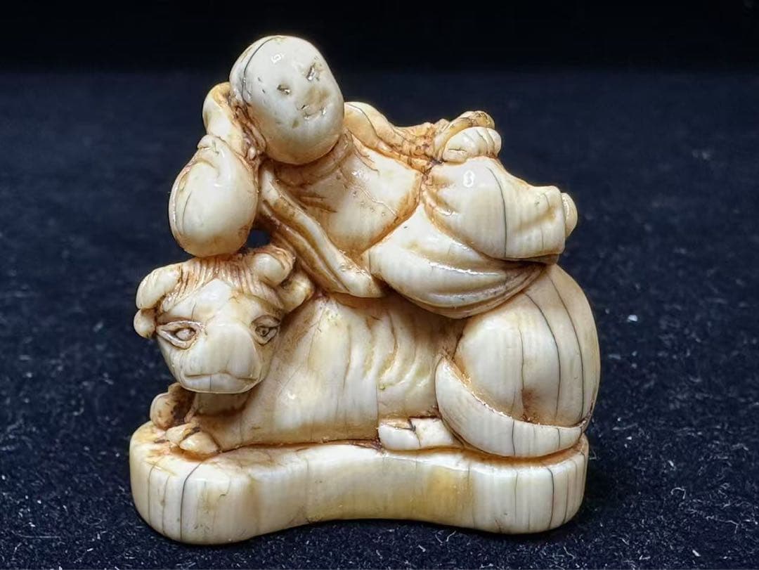 根付　置物　アンティーク　天然素材　彫刻 古美術品　細密細工　骨董コレクション