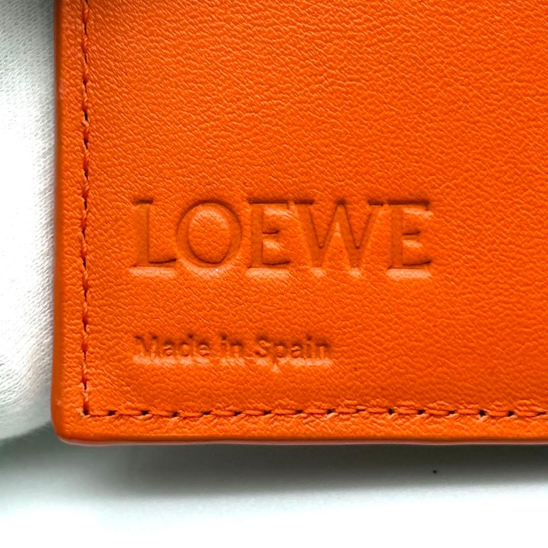 使用わずか✨ロエベ アナグラム トライフォールド オレンジ 財布　箱付　P40