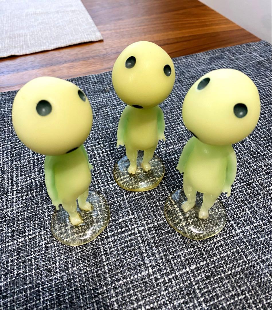 [廃盤・レア品]もののけ姫・コダマ(木霊)立つ 蛍光、蓄光3体セットフィギュア