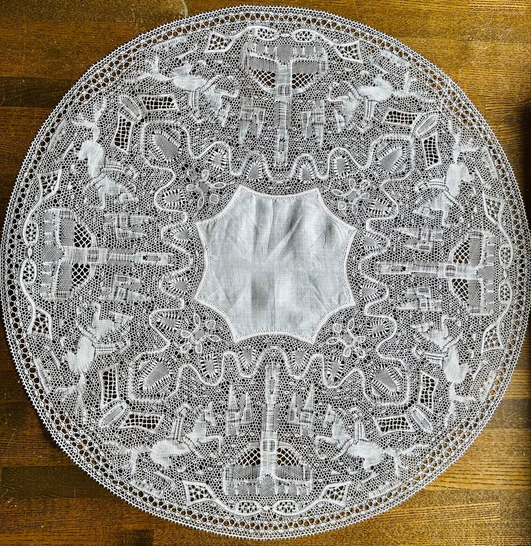 アンティークドイリー　ボビンレース　ラウンドハンドメイド　直径56cm