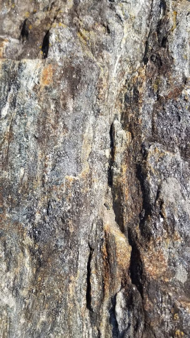 希少原石　大型　結晶片岩　シスト　庭石　ロックガーデン　ガーデニング　鉱物　原石