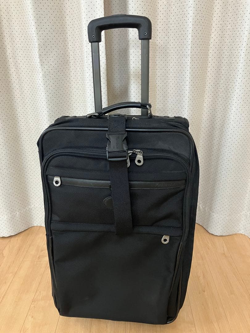 パスファインダー スーツケース 拡張可能