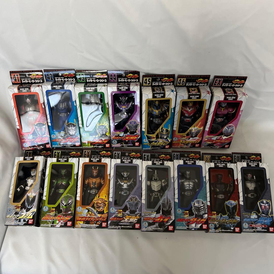 新品未開封　ライダーヒーローシリーズ　仮面ライダー龍騎　まとめ売り