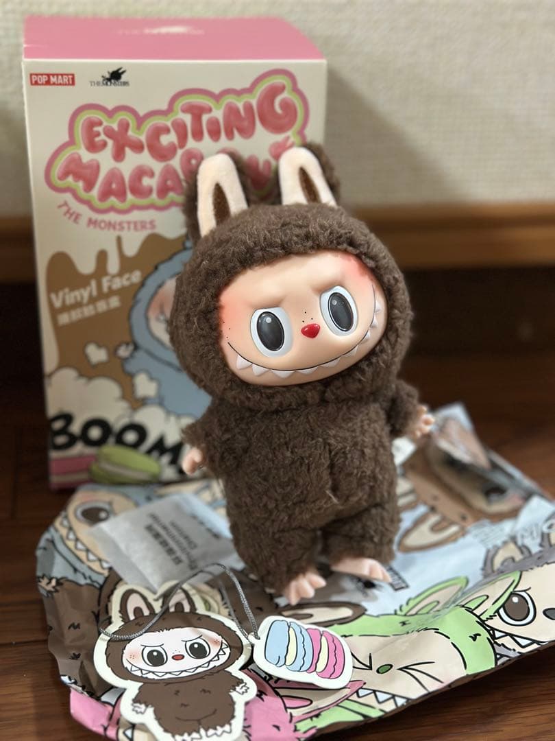 カ*ー様 ラブブ Exciting Macaron ぬいぐるみCHESTNUT