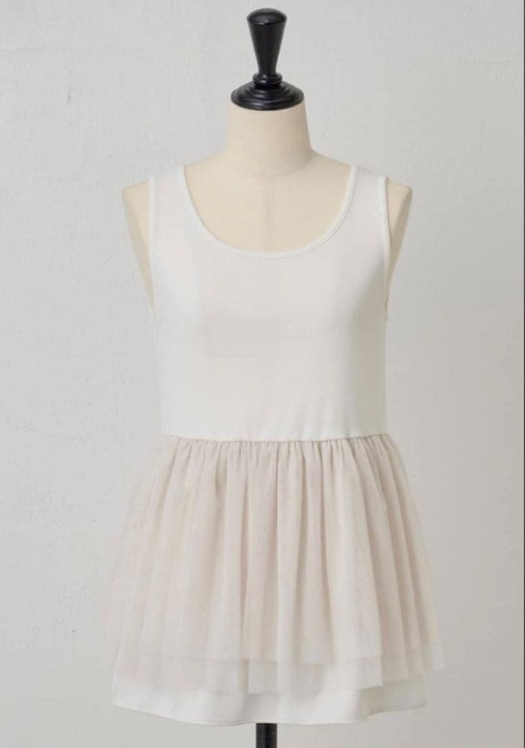 ビアズリー　チュチュタンク　ホワイト