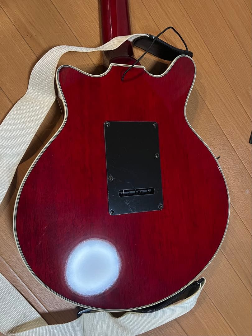 Brian May Signature Guitar レッド