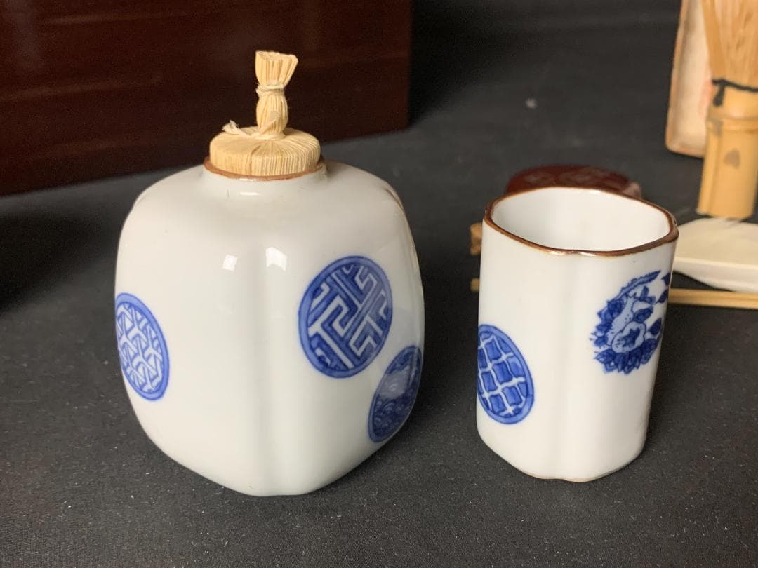 川瀬表完作 溜塗 木製 利休茶箱 茶道具揃い 橋本城岳茶碗 七宝文蒔絵 紙共箱