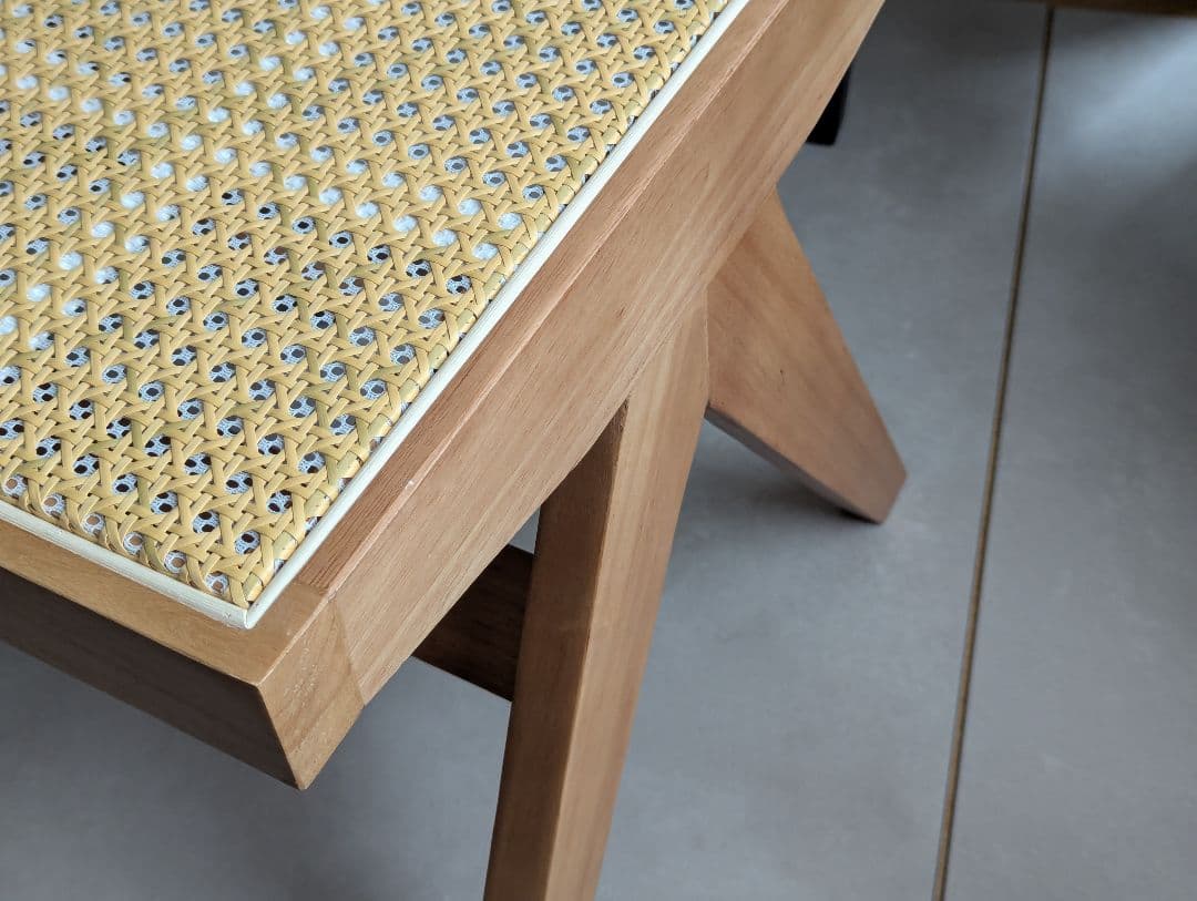 ピエールジャンヌレ　ラタンスツール