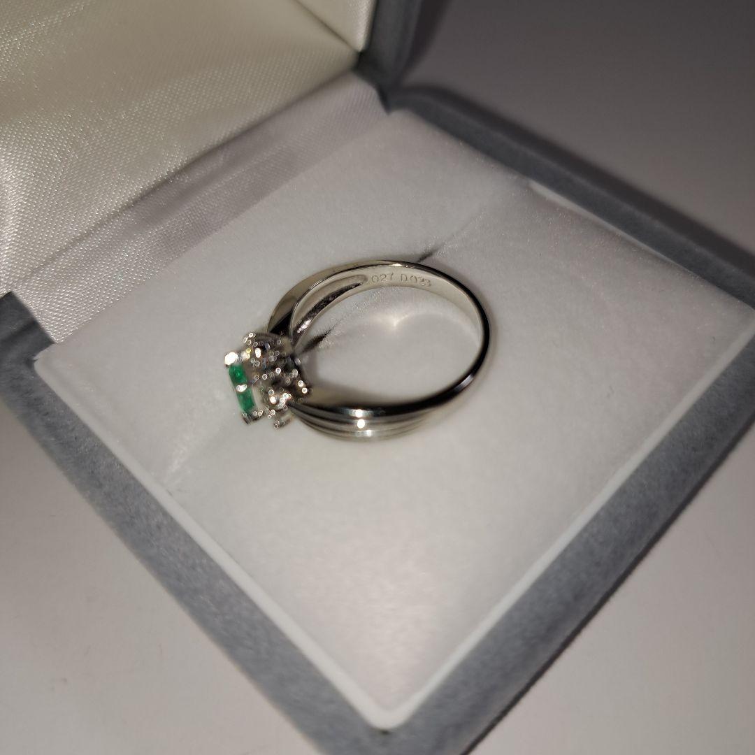 エメラルドプラチナリング重量5.3g