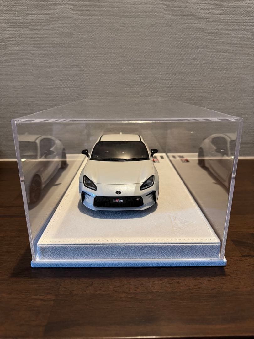 GR86 モデルカー 1/18 Pro Edition