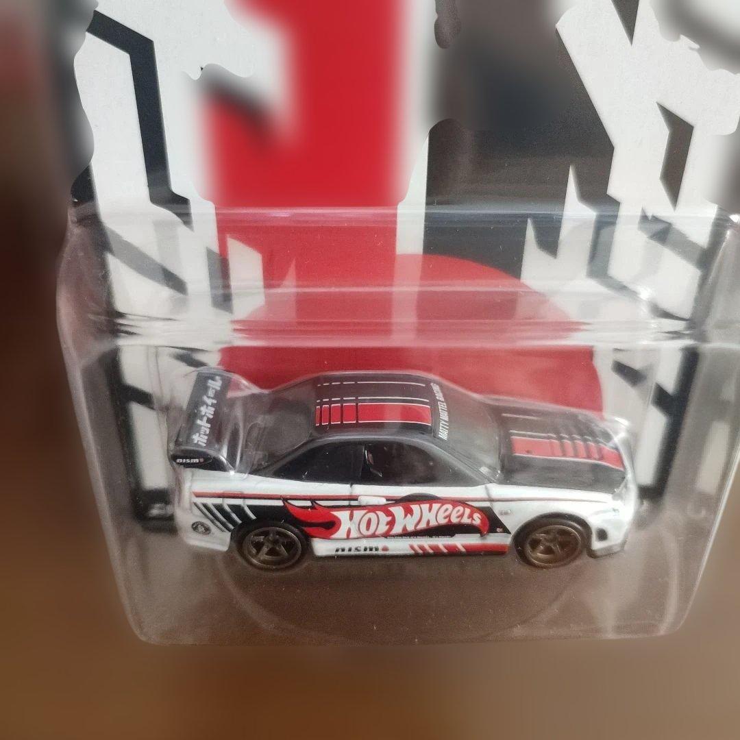 ホットウィール スカイラインGT-R (BNR34) コンベンション 右向き
