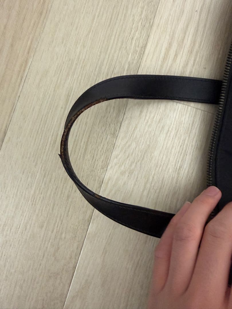 PRADA ナイロンビジネスバッグ