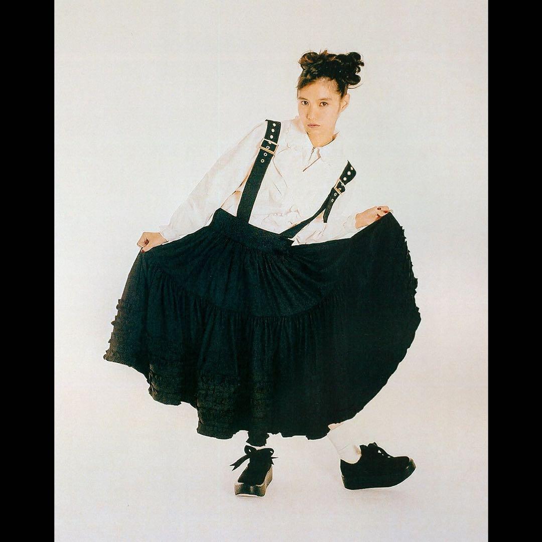 HEIHEI 吊りリボンスカート 黒