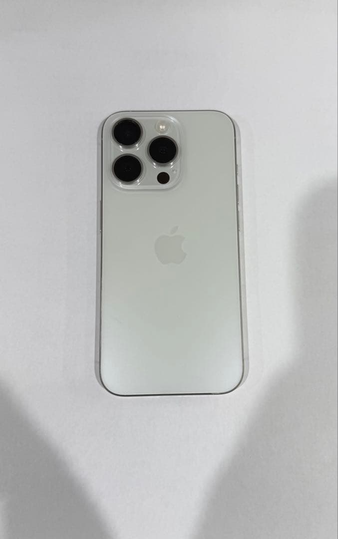 Apple iPhone 15Pro (256GB)シルバー 本体