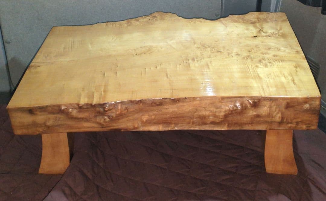 ポプラ　一枚板　テーブル　瘤杢　重厚感あり　レジンテーブルのベースにも