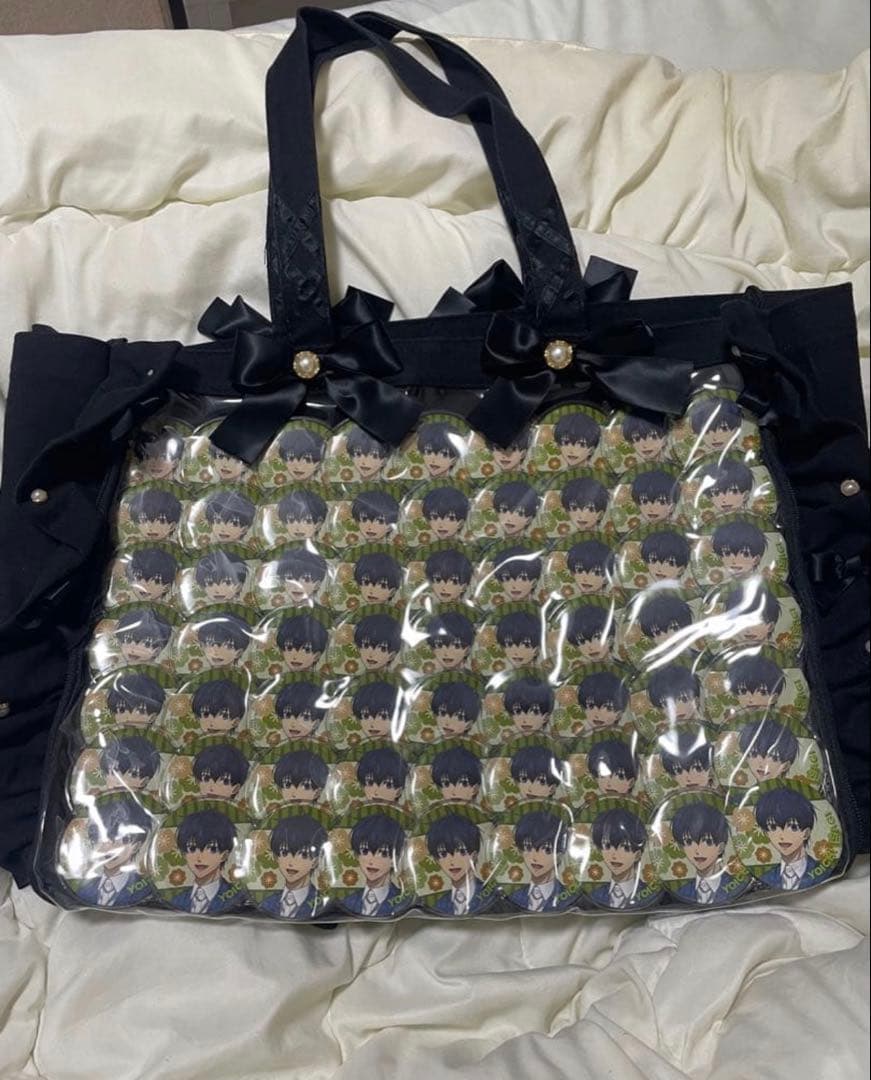 ブルーロック 潔世一 缶バッジ A3痛バ レトロモダン