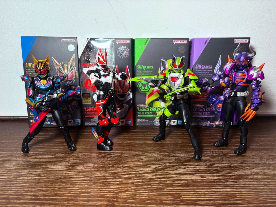 S.H.Figuarts 仮面ライダーギーツ4体セット　タイクーンナーゴバッファ