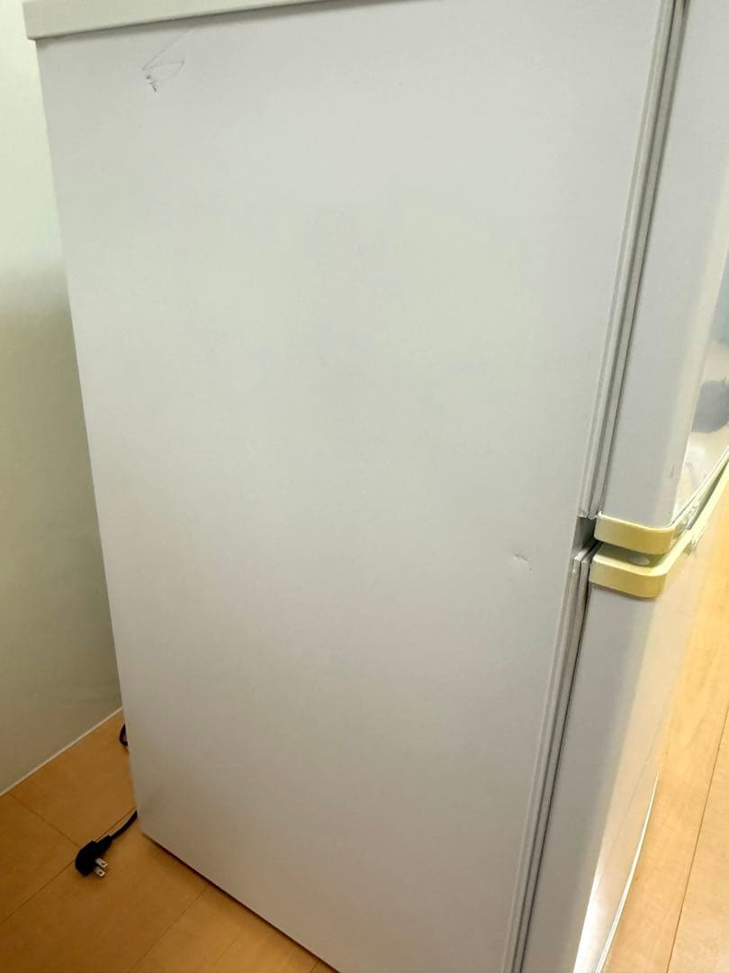 送料込❗️ヤマダ 90L 小型冷蔵庫 右開き 一人暮らし単身　2018年製　清掃済