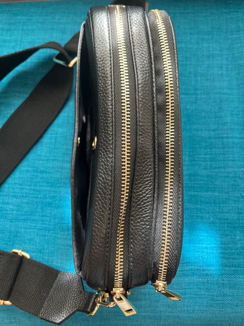 LASIEM ショルダーバッグ　本革