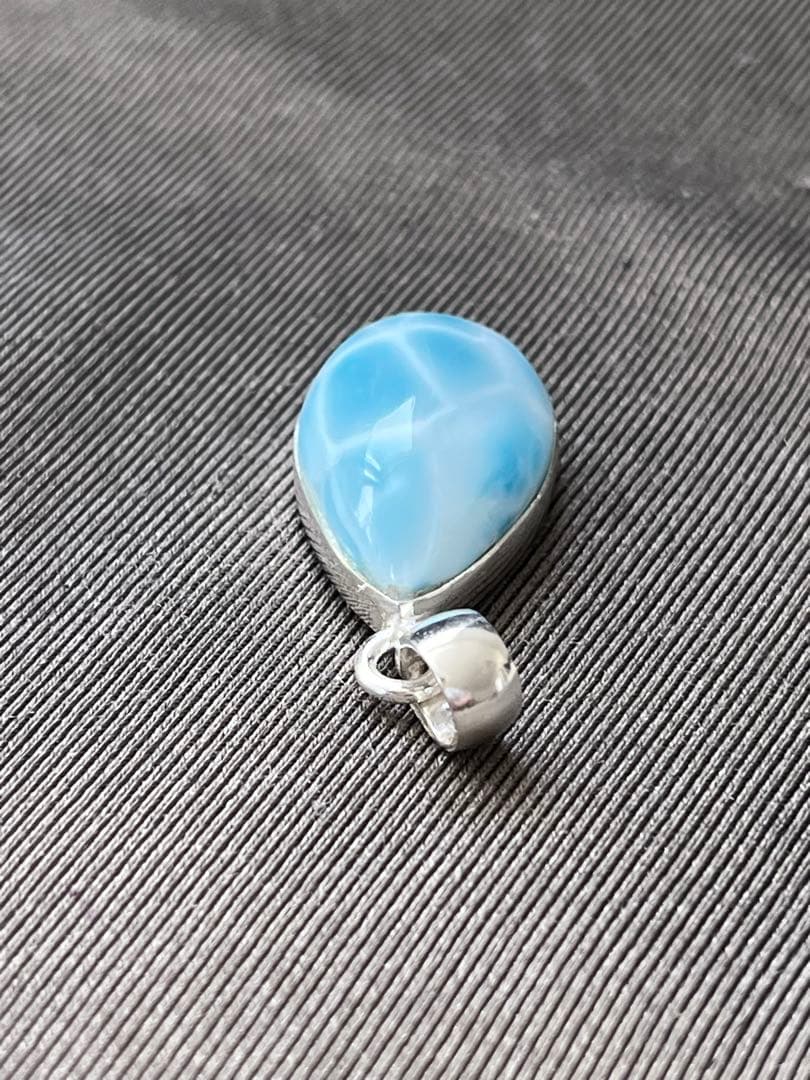 天然石ラリマー☆高品質！しずく型ペンダントトップ☆かめ模様が美しい！