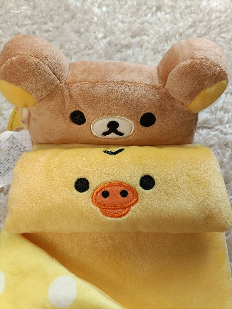 激レア！新品タグ付き　リラックマクローゼットベット 枕＆ブランケット付き