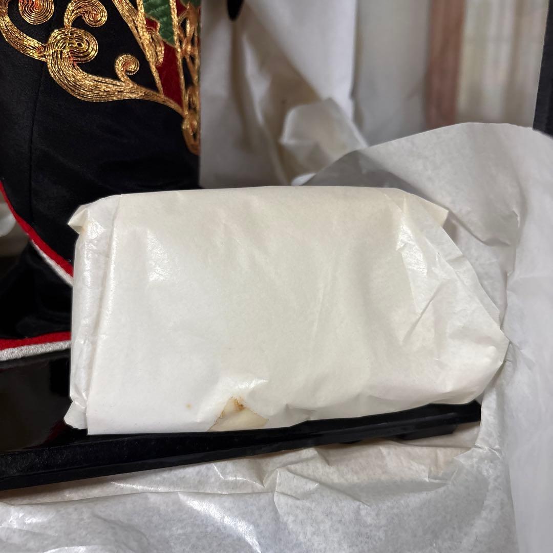 尾山人形 伝統的和服 黒赤