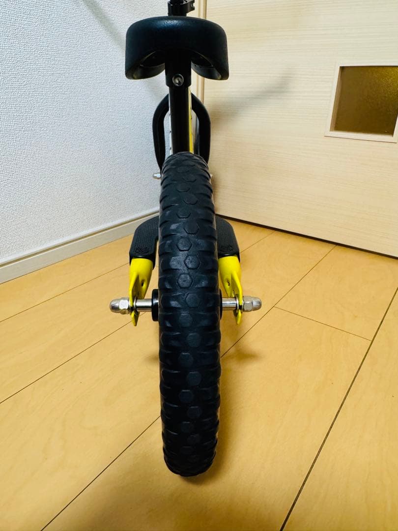 《状態良好・箱あり・美品》STRIDER SPORTS 新型 イエロー