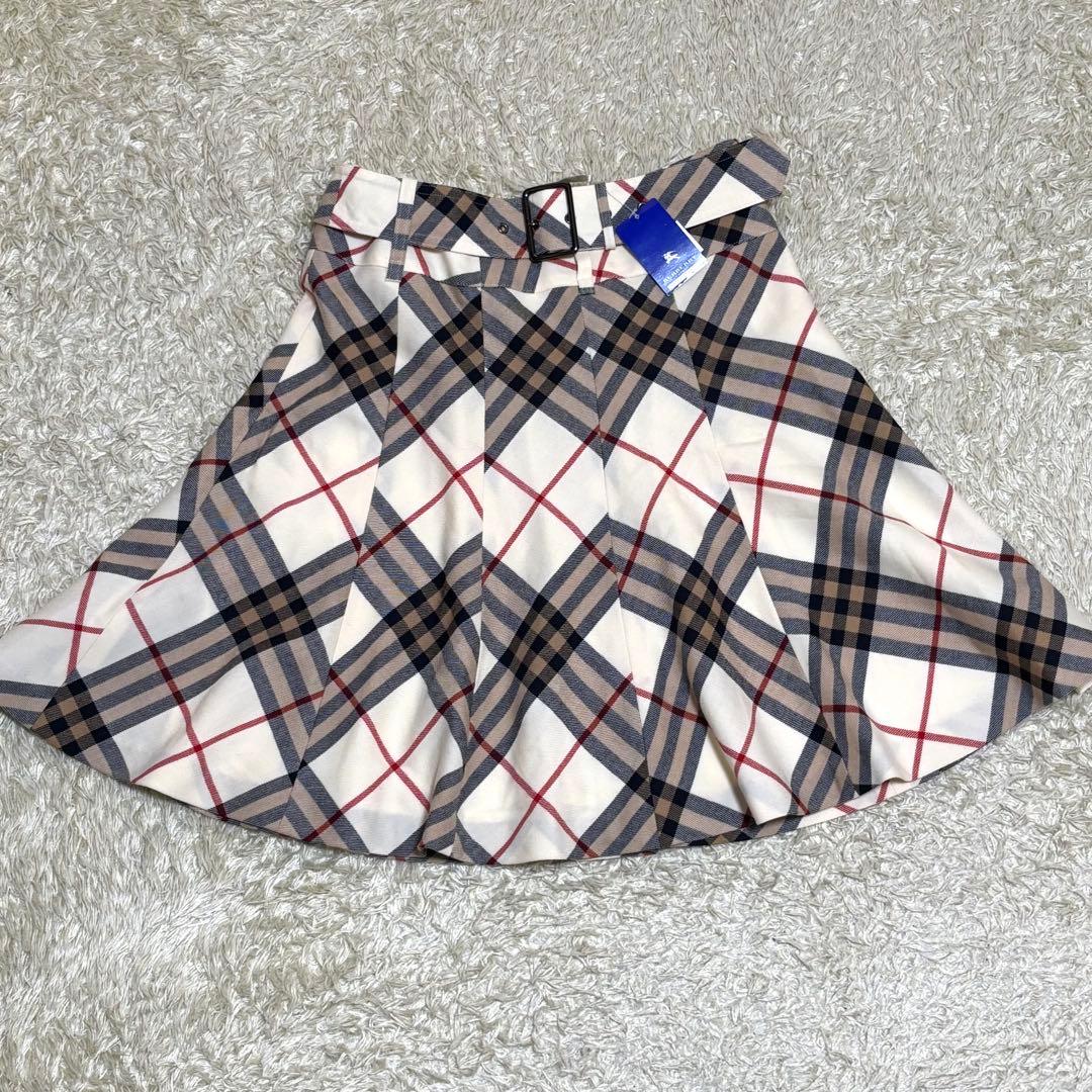 新品タグ付き　バーバリーブルーレーベル　ノバチェック　ベルト付き　38　Mサイズ