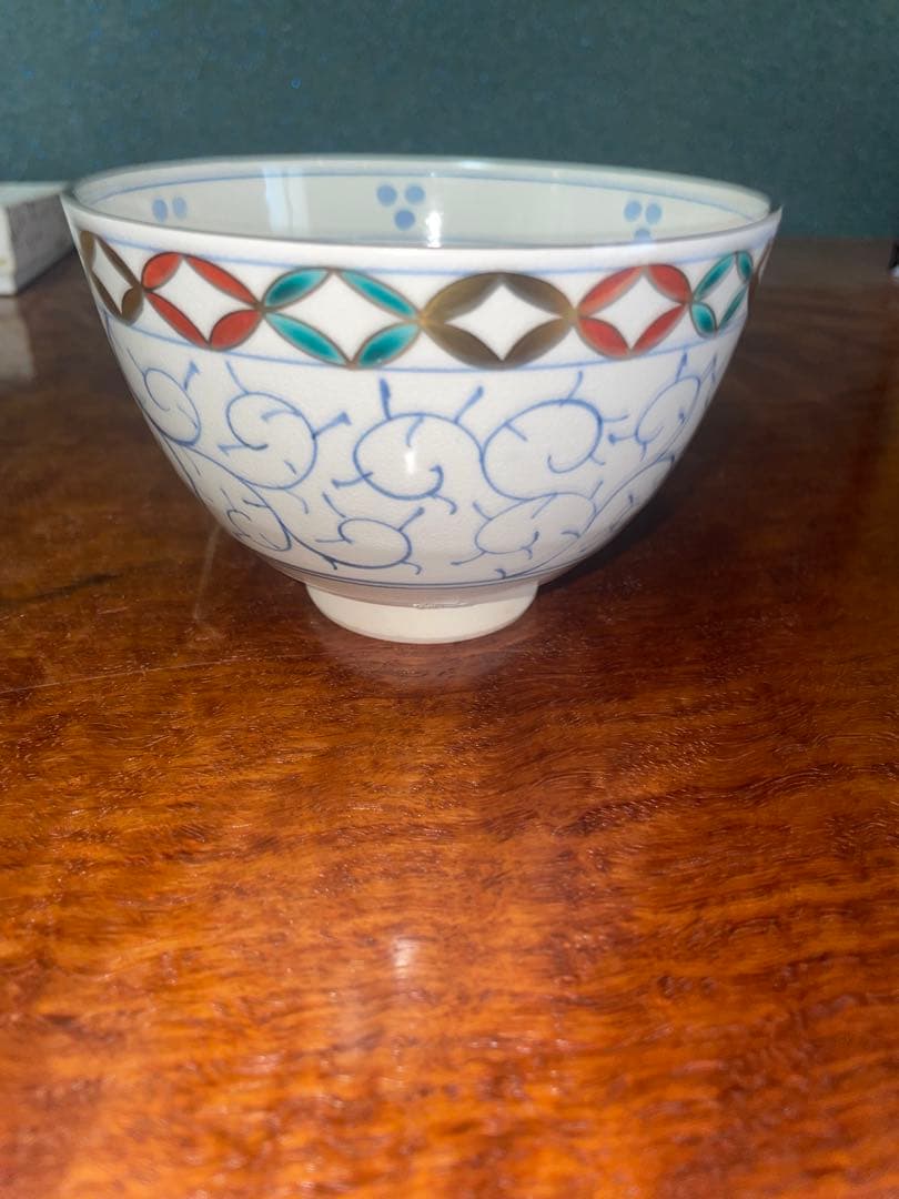 七宝繋ぎの文様と唐草文様