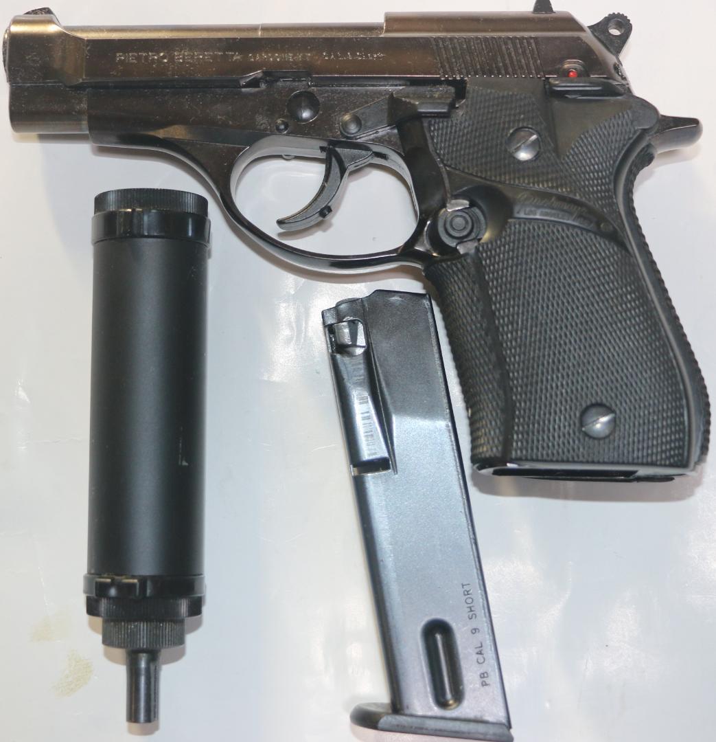 希少！マルシン工業製ABS樹脂製モデルガン ベレッタＭ８４ 消音器　合法品未発火