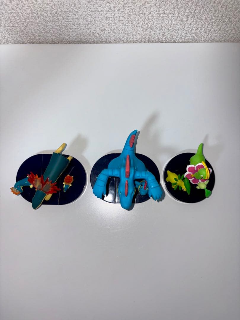 立体ポケモン図鑑　バクフーン　オーダイル　メガニウム　フィギュア