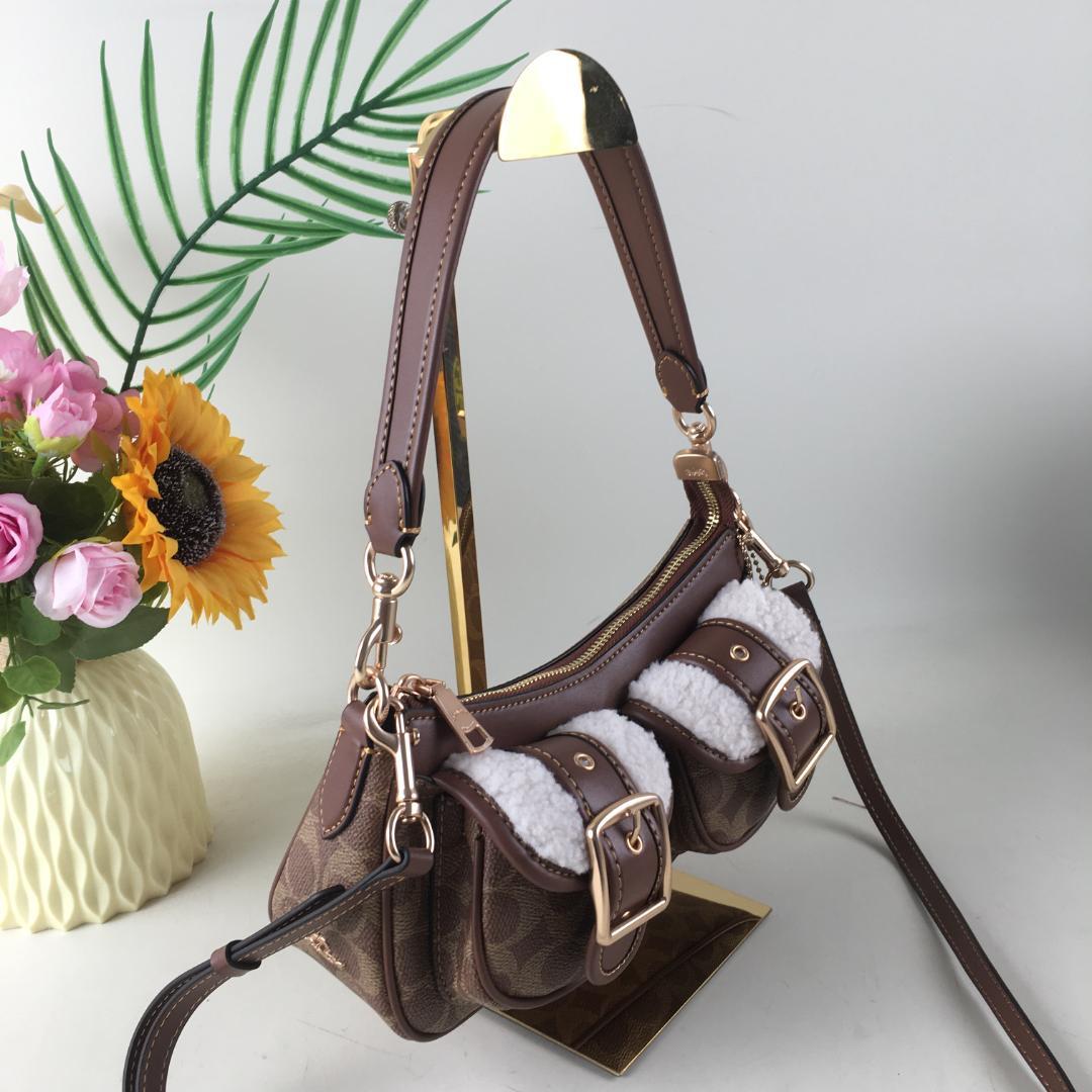 COACH/コーチ アシュトンバゲット ショルダー CY658