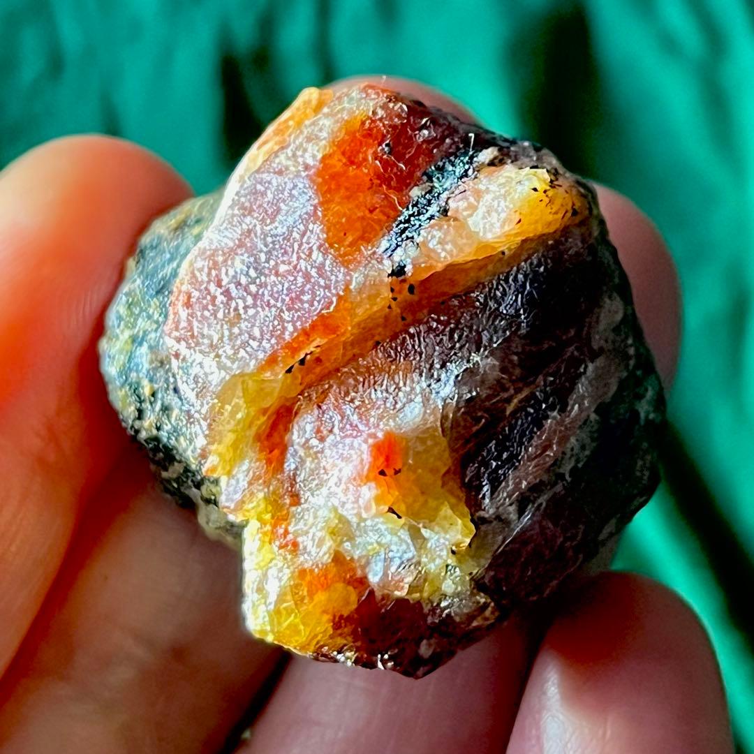 希少 巨大 レッドジルコン 166.55ct 宝石 原石 ジルコン 鉱物 天然石