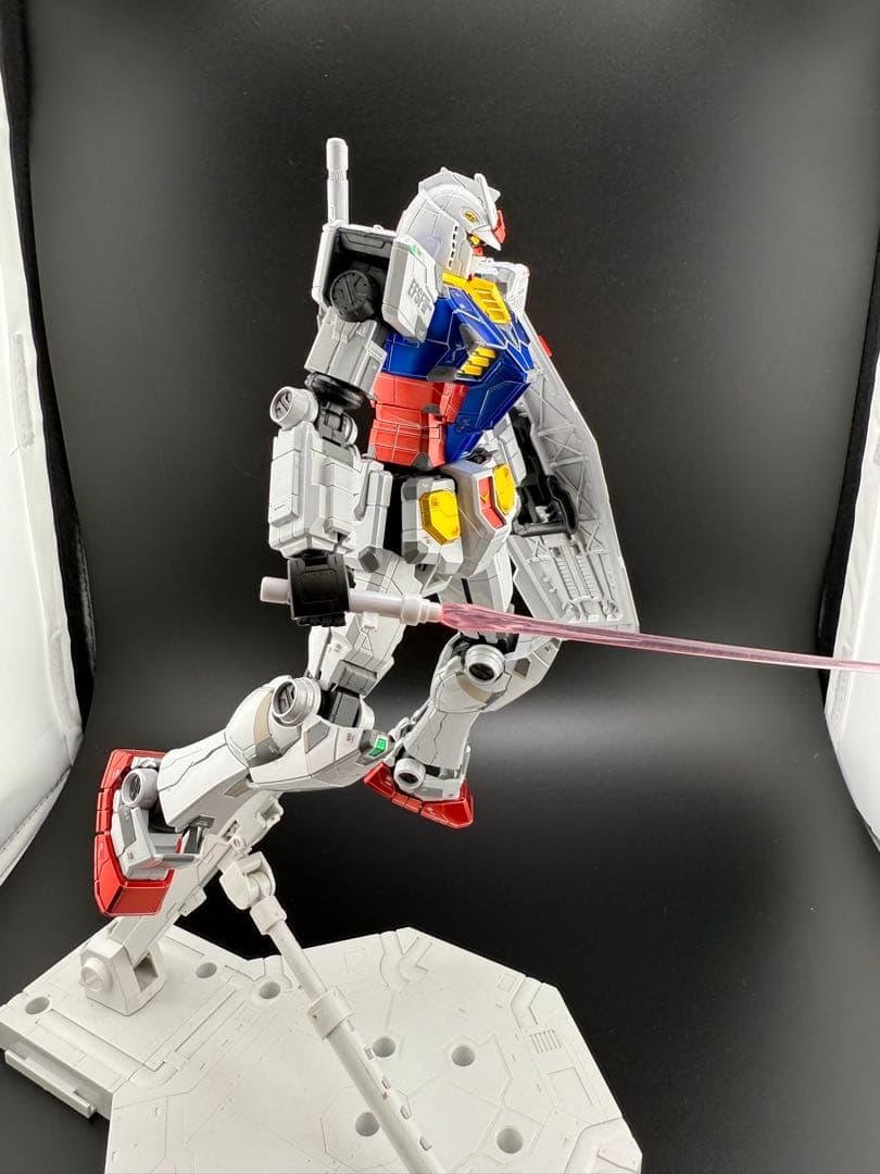 1/100 RX-78F00 ガンダム　チタニウムフィニッシュ　ガンプラ