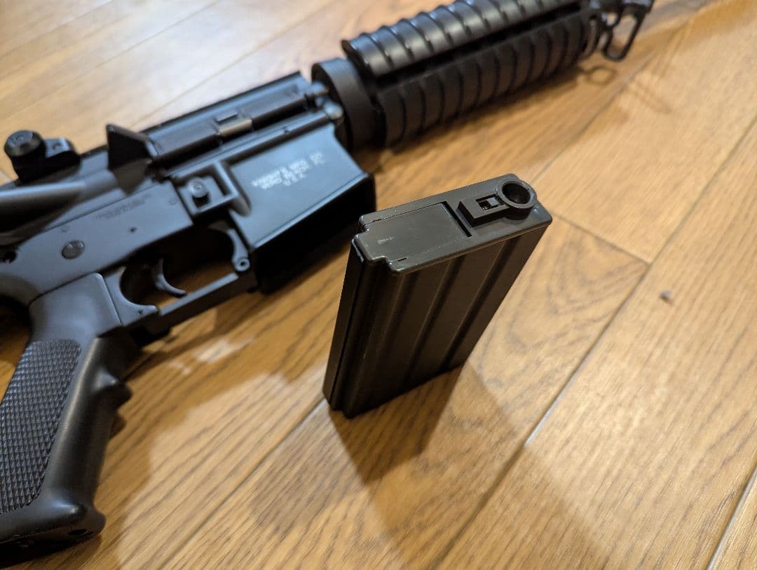 東京マルイ　ナイツ　SR-16 M4カービン