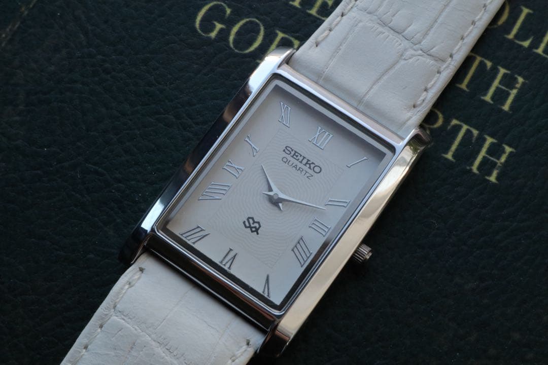 SEIKO tank 白×銀 レクタンギュラー 稼働品