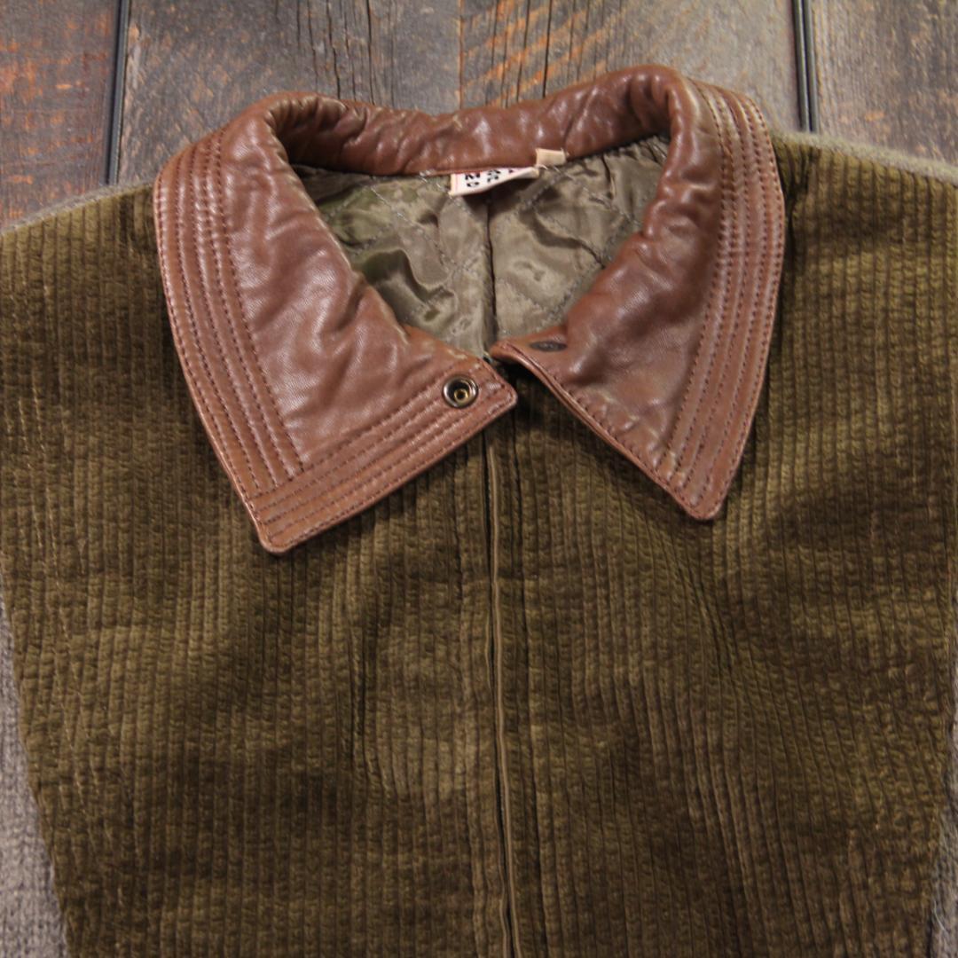 古着　モヘアジレ　ベスト　イタリアヴィンテージ　チョッキ　４６　M カーキ.