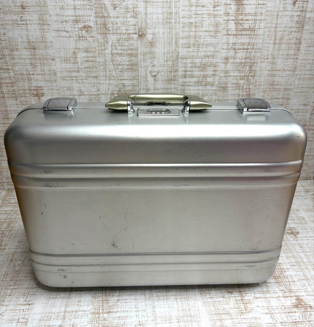 ゼロハリバートン　アルミアタッシュケース　E4-SI4elite