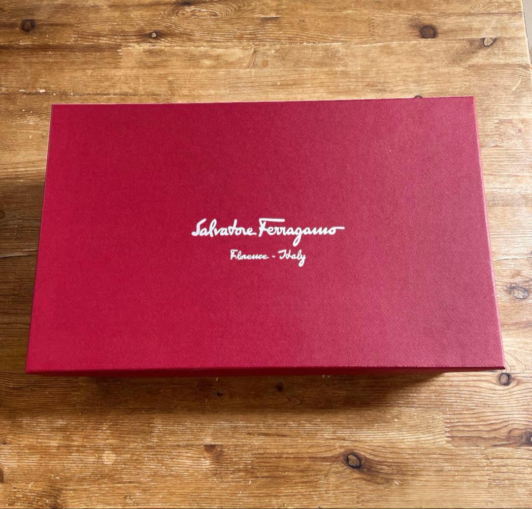 フェラガモ ☆メンズ 革靴 カーフレザー☆イタリア輸入商品