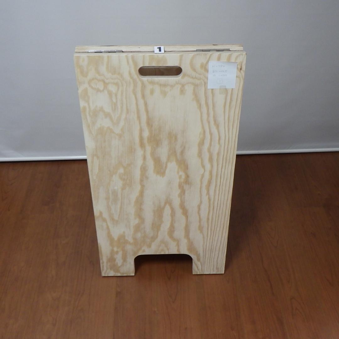 ①24㎜針葉樹合板製　立て看板　【高さ780㎜】丈夫で　風にも強い　しかも格安