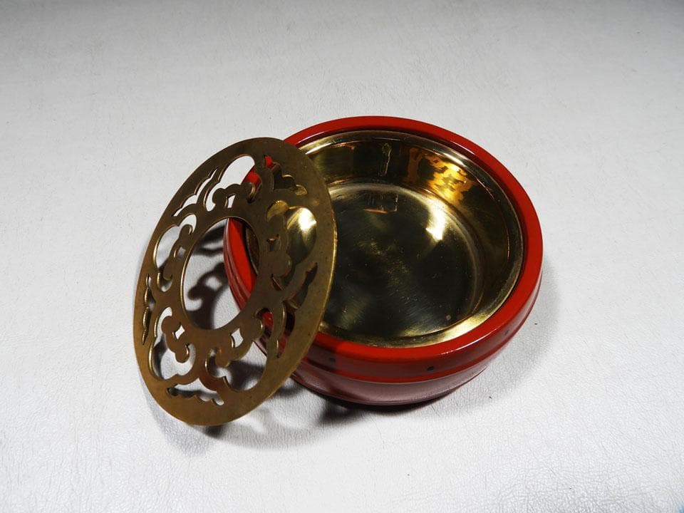 ●志路川作 国宝重要文化財 日光社寺古材 本朱漆塗 獅子頭 小箱 灰皿 正月最適