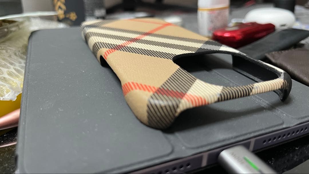 ばかぁもん BurberryケースiPhone15Pro用